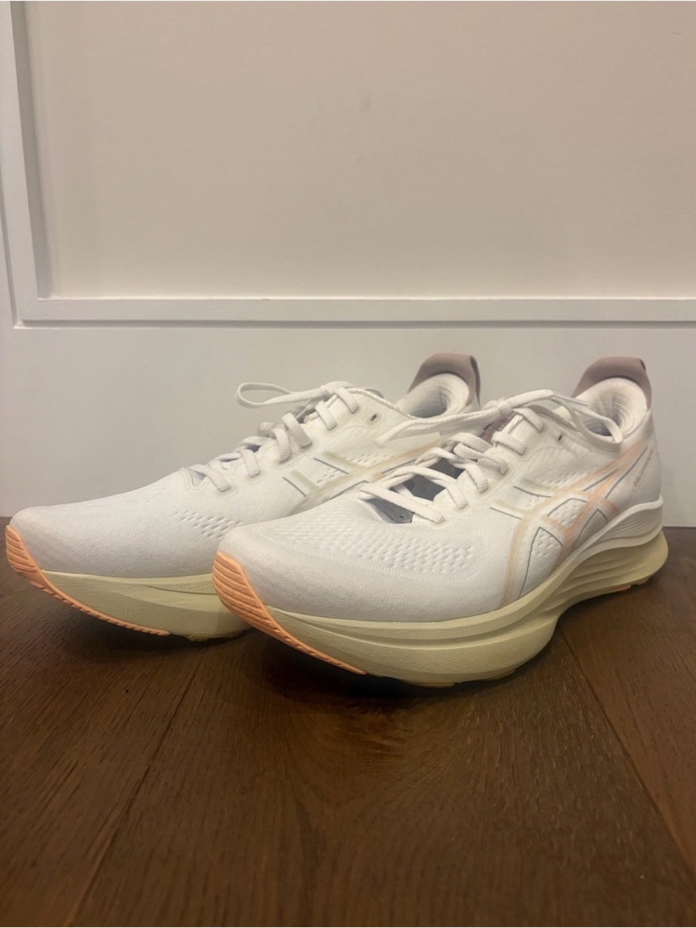 Men’s ASICS Gel-Kayano 32 Running Shoes – White/Cream